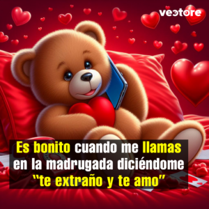 Dibujo romántico de un osito de peluche acostado en una cama con almohadas y sábanas rojas, sosteniendo un teléfono inteligente junto a su oreja y abrazando un cojín en forma de corazón, bajo un fondo lleno de pequeños corazones flotantes.
