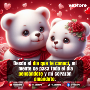 Pareja de ositos de peluche blancos muy juntos sobre un fondo lleno de corazones rosados y rojos flotando. El osito izquierdo lleva un pañuelo rojo al cuello y la osita derecha tiene un tocado de rosas rojas y pequeñas flores en su cabeza, rodeados de rosas rojas en la base.